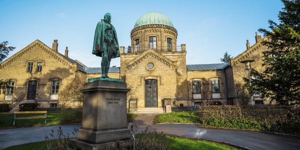 Mahasiswa internasional di Denmark menikmati kegiatan sosial dan pemandangan kota