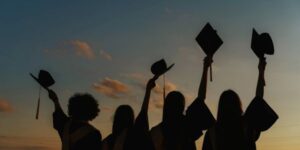 Siswa berlatih IELTS dengan simulasi tes